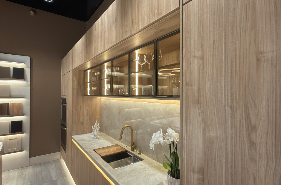kitchen-remodel-fort-lauderdale-luxury-finishes.webp