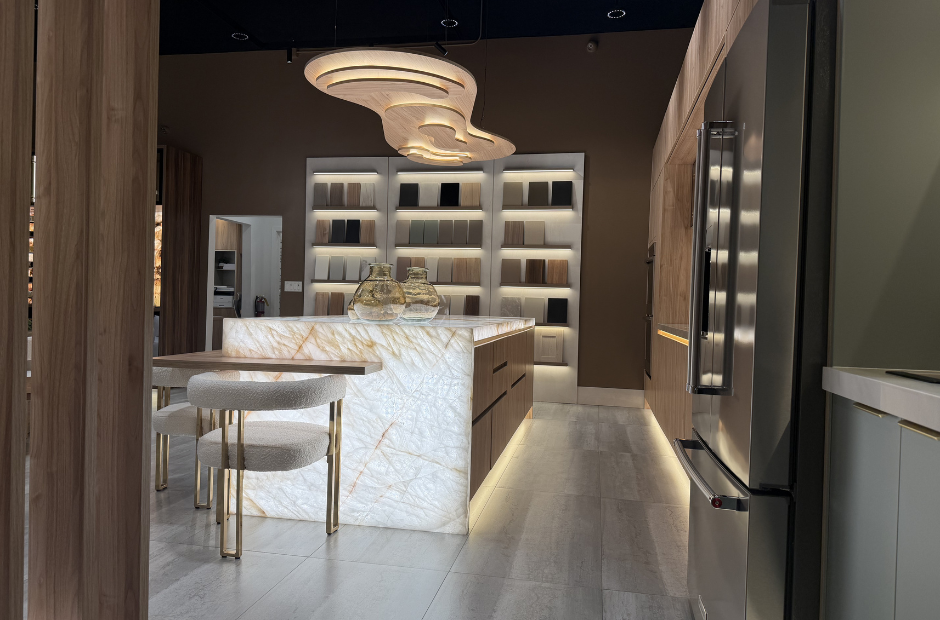 kitchen-remodel-fort-lauderdale-luxury-finishes.webp